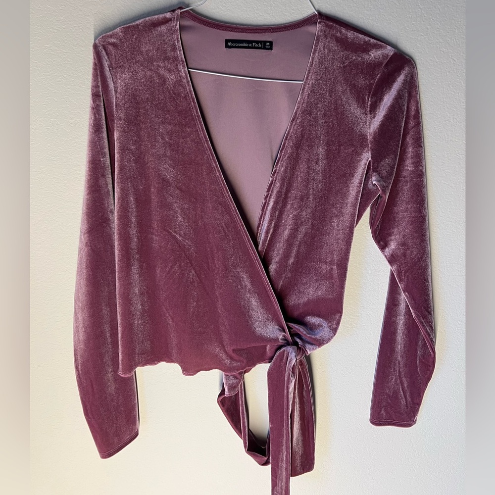 Abercrombie & Fitch Velvet wrap around top, Medium